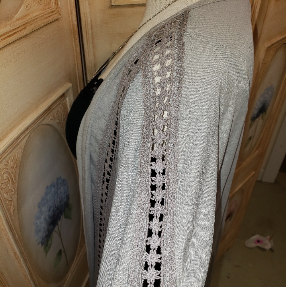 Cover up - Picture 2 of 2